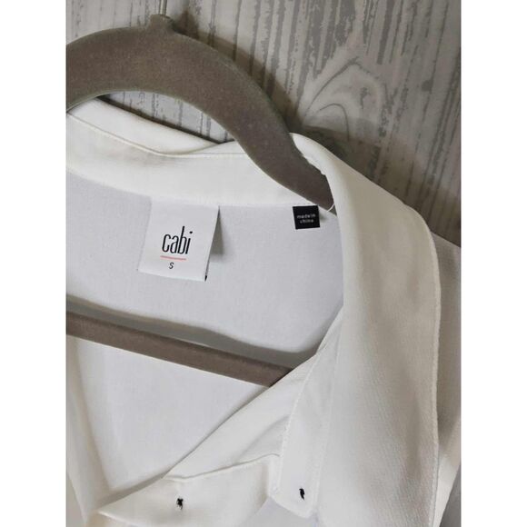 Cabi Button Front Sleeveless Blouse with Pleated Hem – Size Small - Picture 3 of 8